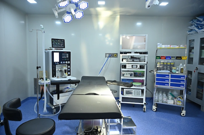 Emergency and critical care unit at Genesiss Hospital